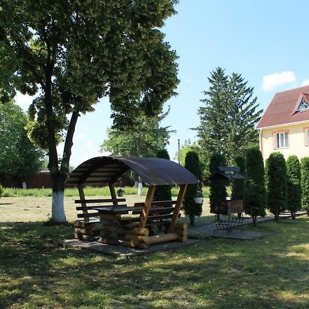 Kremin Hotel Kremenetsʼ Eksteriør billede
