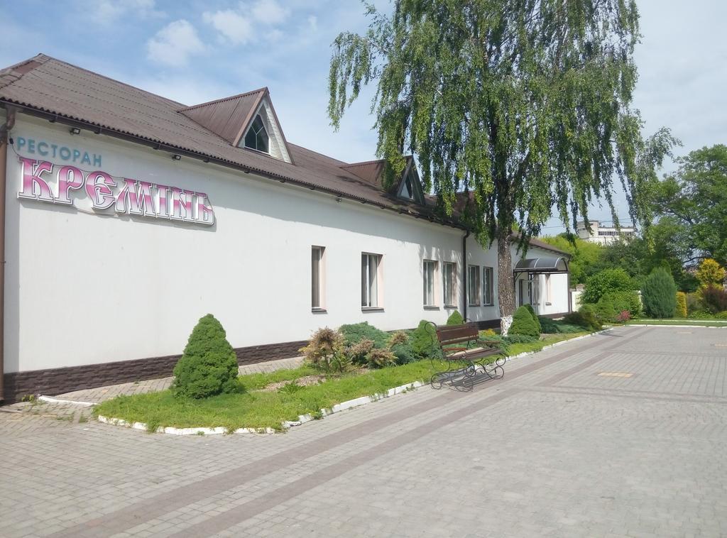 Kremin Hotel Kremenetsʼ Eksteriør billede