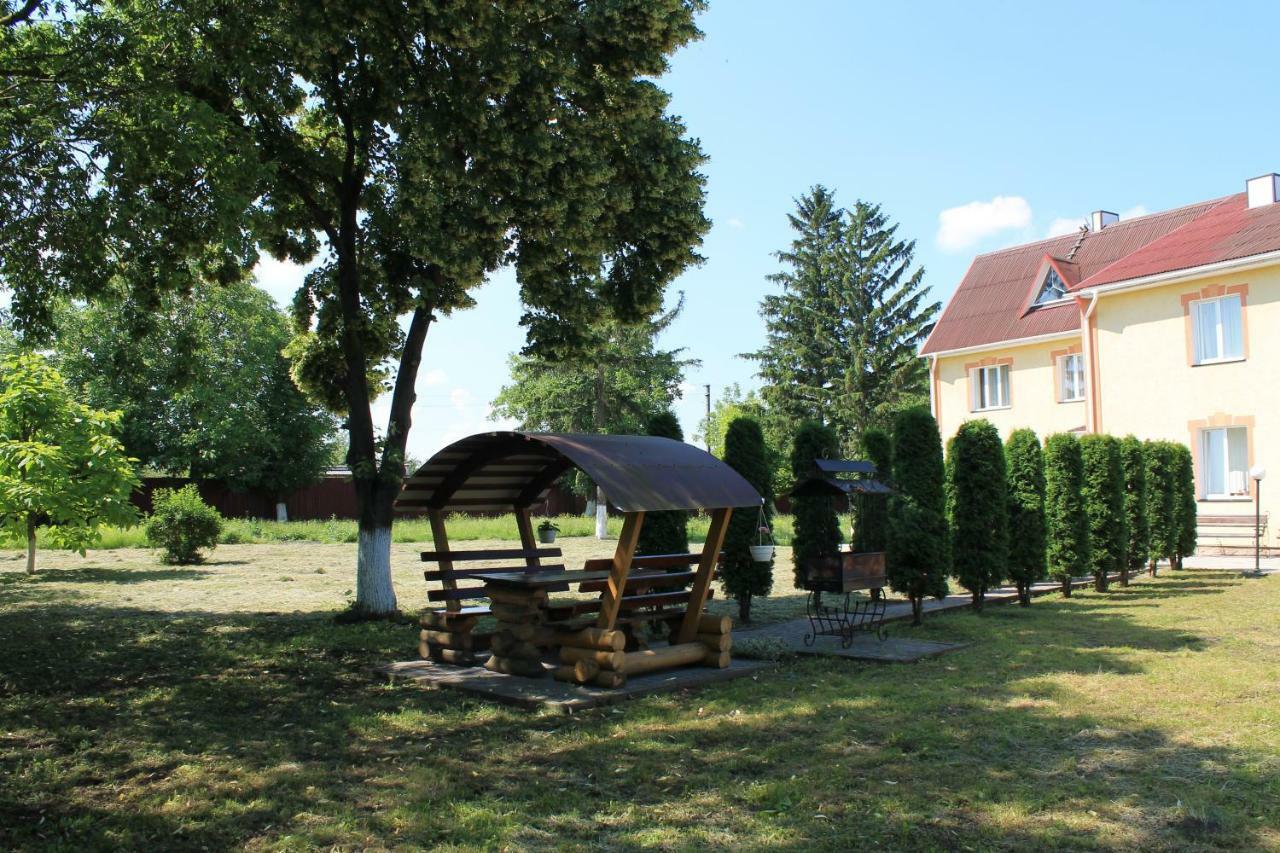 Kremin Hotel Kremenetsʼ Eksteriør billede