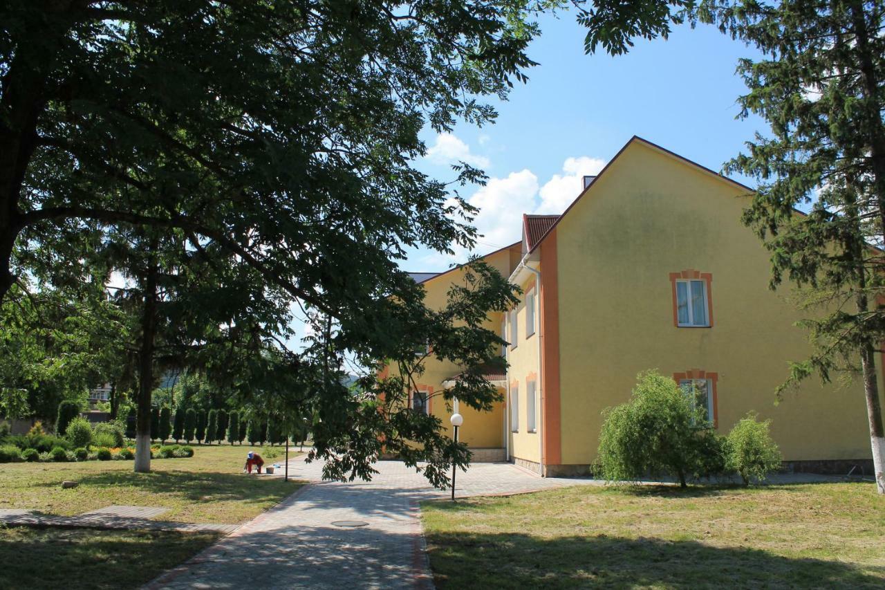 Kremin Hotel Kremenetsʼ Eksteriør billede