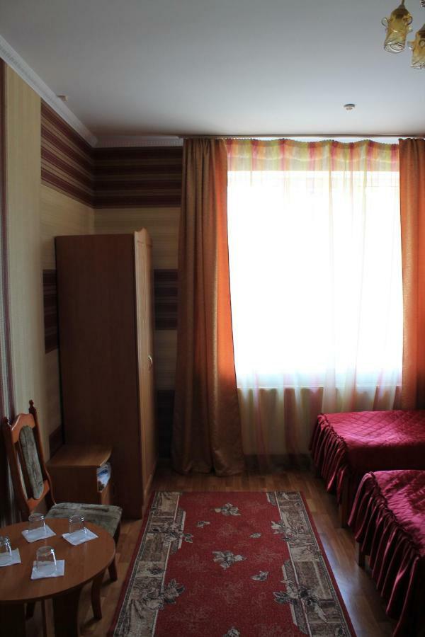 Kremin Hotel Kremenetsʼ Eksteriør billede