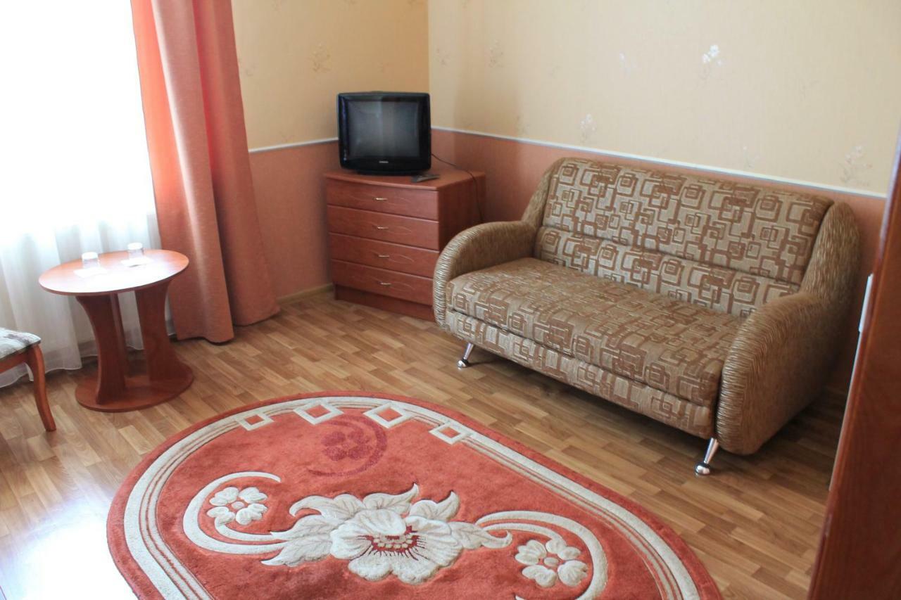 Kremin Hotel Kremenetsʼ Eksteriør billede