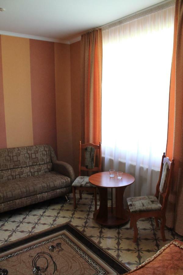 Kremin Hotel Kremenetsʼ Eksteriør billede