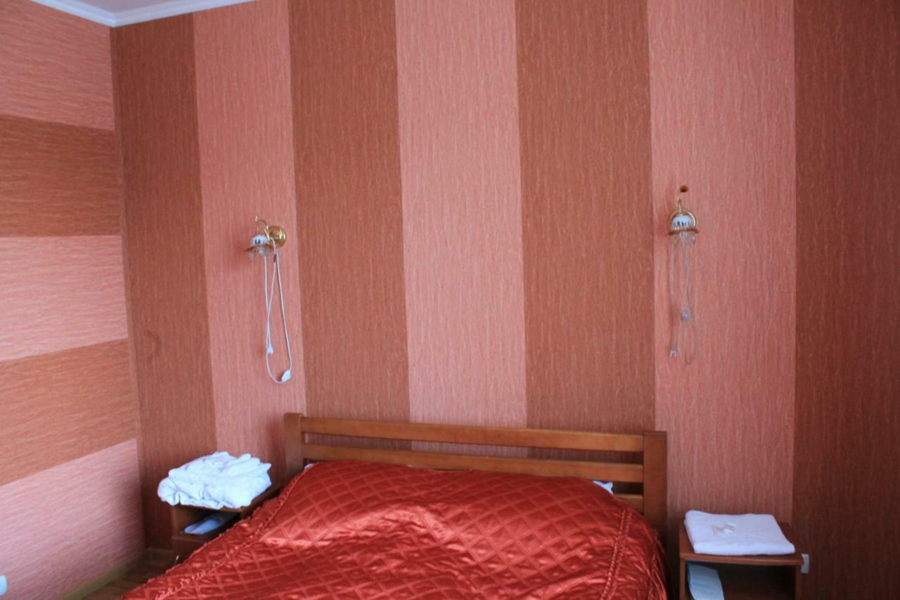 Kremin Hotel Kremenetsʼ Eksteriør billede