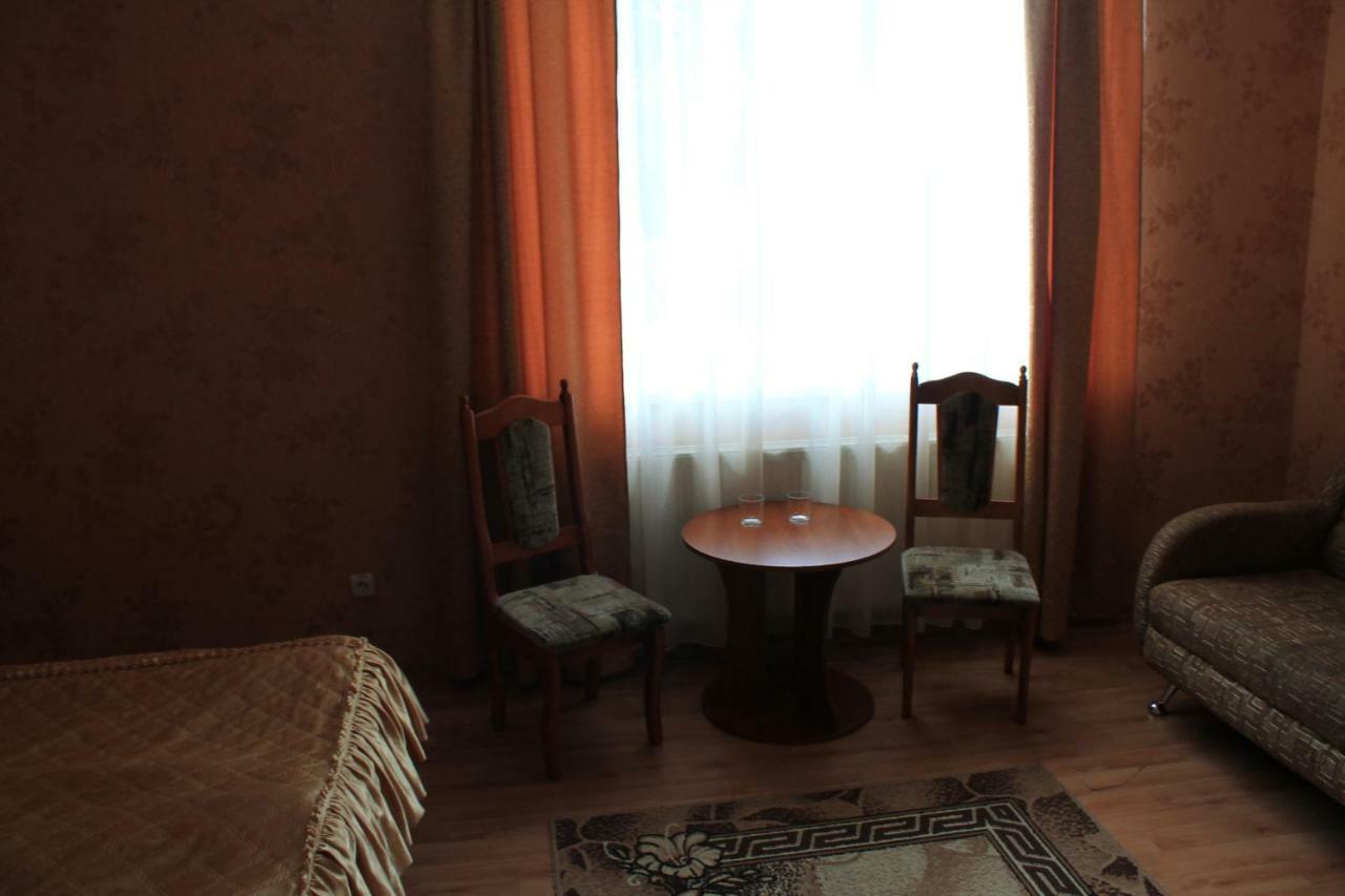 Kremin Hotel Kremenetsʼ Eksteriør billede