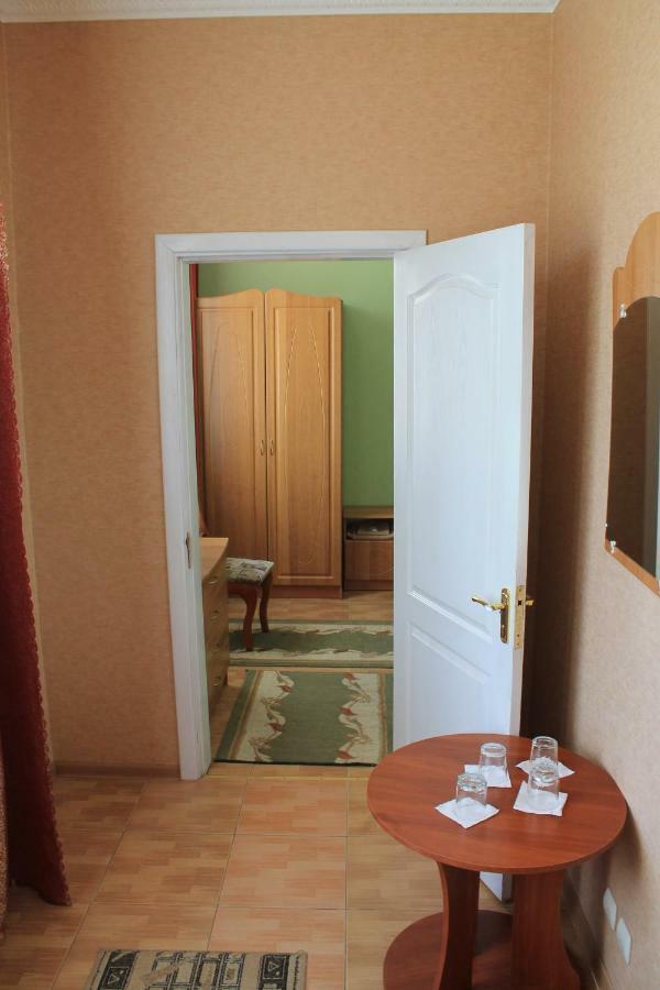 Kremin Hotel Kremenetsʼ Eksteriør billede