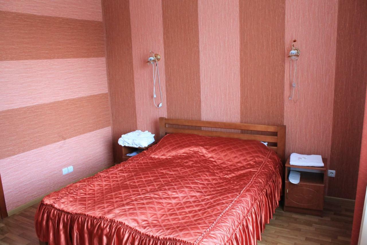 Kremin Hotel Kremenetsʼ Eksteriør billede