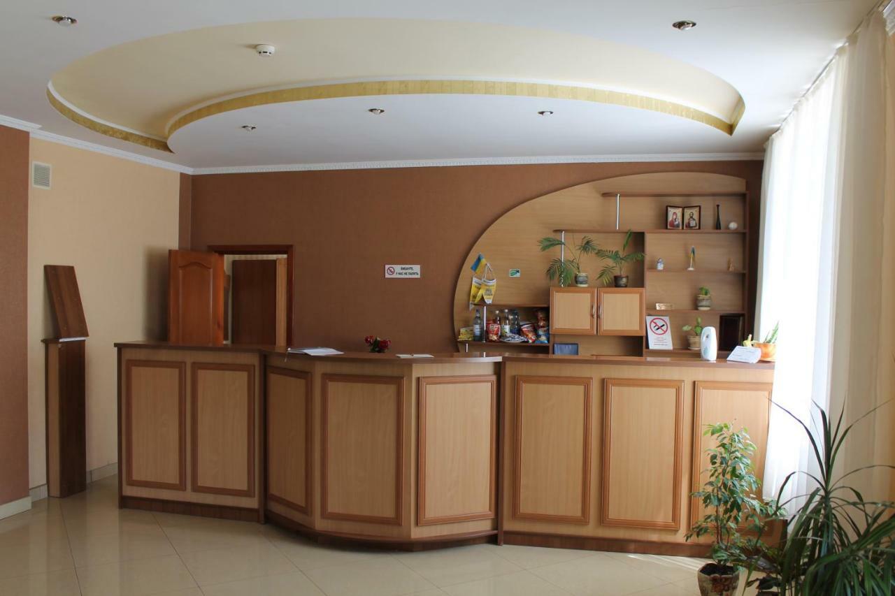 Kremin Hotel Kremenetsʼ Eksteriør billede